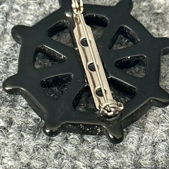 Classic Hardware Ship Wheel Sweater Pin Black Nautical Retro Pinup Rockabilly - Picture 3 of 4